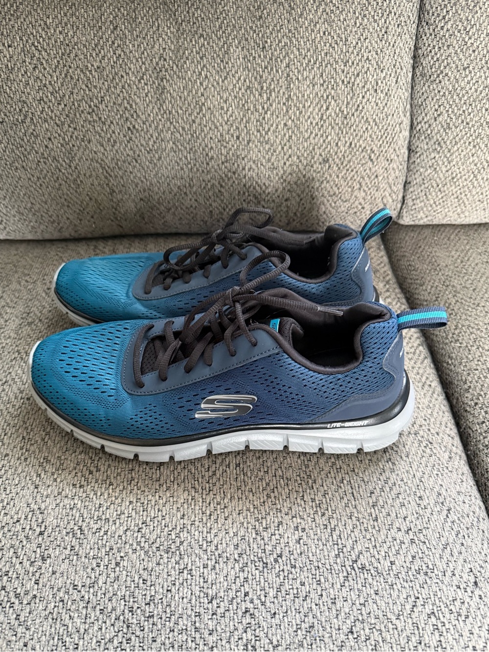 Skechers Men’s Teal Blue Breathable Mesh Athletic Sneakers Size 10.5